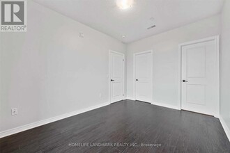 39-639 New Delhi Dr in Markham, ON - Building Photo - Building Photo