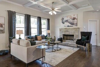 2389 Sunny Hill Rd in Buford, GA - Building Photo - Building Photo