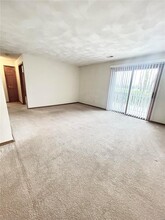 125 Sugar Pine Ln in O'Fallon, IL - Building Photo - Building Photo