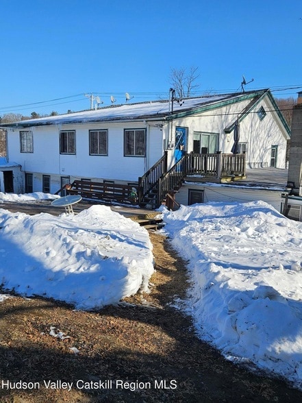 477 Lattintown Rd in Marlboro, NY - Foto de edificio - Building Photo