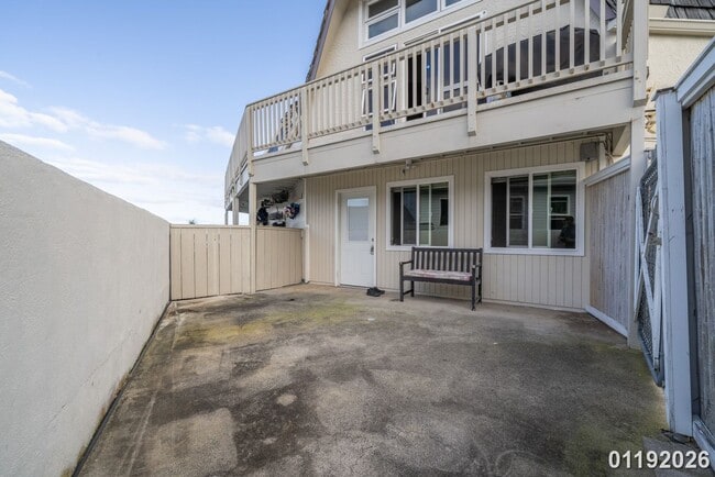 1279 Aupupu Pl in Kailua, HI - Building Photo - Building Photo