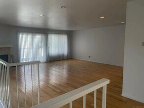 4425 Caminito Pedernal in San Diego, CA - Building Photo - Building Photo