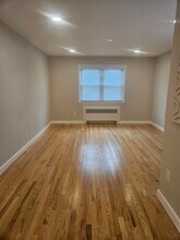 736 3rd St-Unit -2nd Floor in Secaucus, NJ - Building Photo - Building Photo