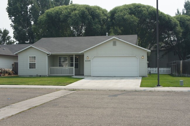 6549 W Parapet Dr in Boise, ID - Building Photo - Building Photo