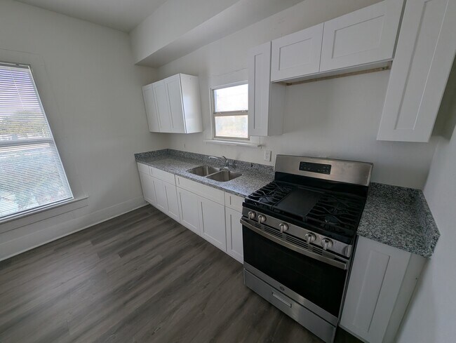 403 Cowling St in Houston, TX - Building Photo - Building Photo