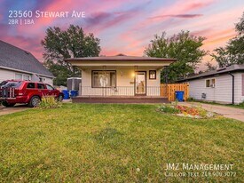 23560 Stewart Ave in Warren, MI - Building Photo