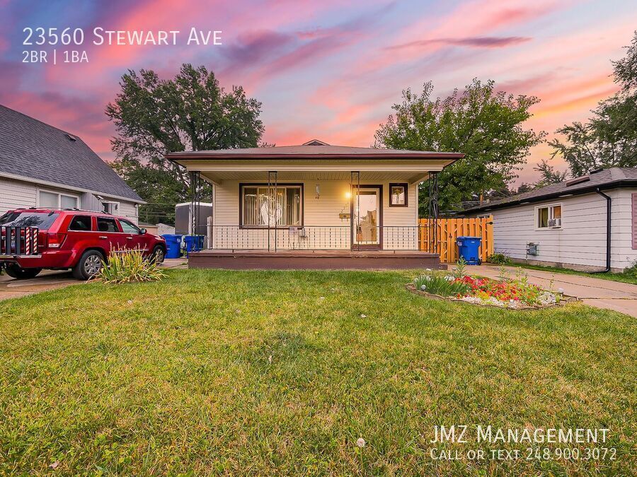 23560 Stewart Ave in Warren, MI - Building Photo