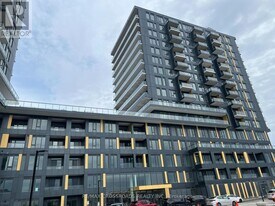 4878 Powers Cmn in Burlington, ON - Building Photo