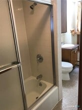68 Grand St in Danbury, CT - Building Photo - Building Photo