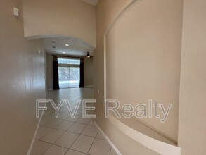 7296 Vista Park Blvd in Orlando, FL - Building Photo - Building Photo