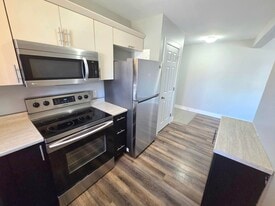 30 Parks St in Saint John, NB - Building Photo