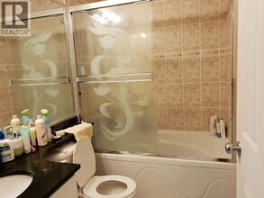 33XX Wellington Ave in Vancouver, BC - Building Photo - Building Photo