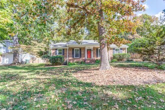 1023 Pamlico Dr in Cary, NC - Building Photo - Building Photo