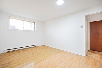 72 Rue de la Visitation in St-Charles-Borromée, QC - Building Photo - Building Photo