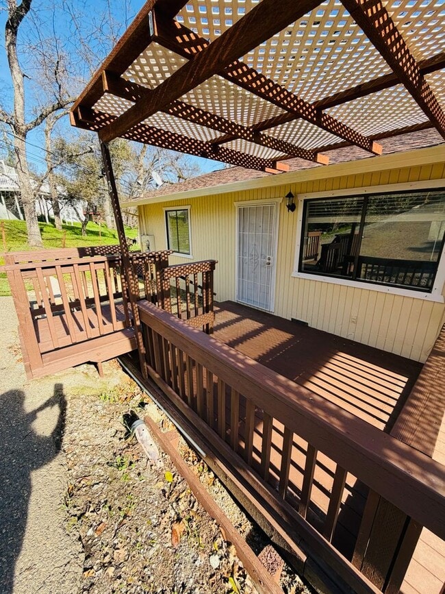 138 Patterson Ct in Diamond Springs, CA - Building Photo - Building Photo