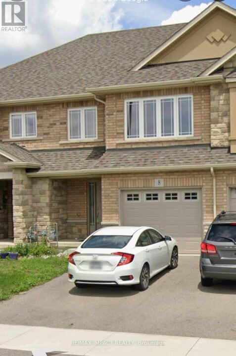 8 Cittadella Blvd in Hamilton, ON - Building Photo
