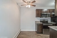 605 N Wolf Rd photo'