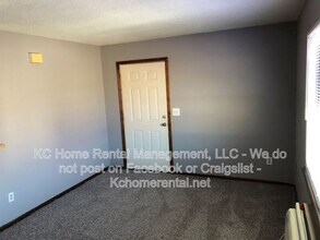 551 N Somerset Terrace in Olathe, KS - Building Photo - Building Photo