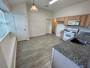 4421 Crystal Ln in Garland, TX - Building Photo - Building Photo