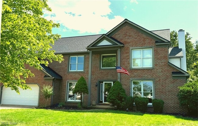 property at 242 Ravenshollow Dr