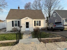 507 Queen St in Bridgeport, CT - Building Photo