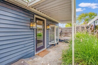 562 Neelys Bend Rd in Nashville, TN - Building Photo - Building Photo