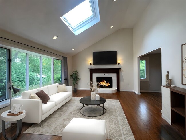 3 Cheshire Rd in Sharon, MA - Building Photo - Building Photo