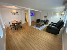 3 Memory Ln, Unit Apartment#1