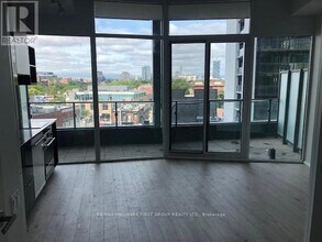 125-125 Peter St in Toronto, ON - Building Photo - Building Photo