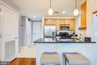 2001 15th St N in Arlington, VA - Building Photo - Building Photo