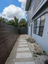 2809 SW 8th St in Fort Lauderdale, FL - Building Photo - Building Photo