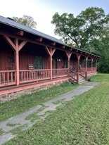 110 DoveRidge St in Palestine, TX - Building Photo