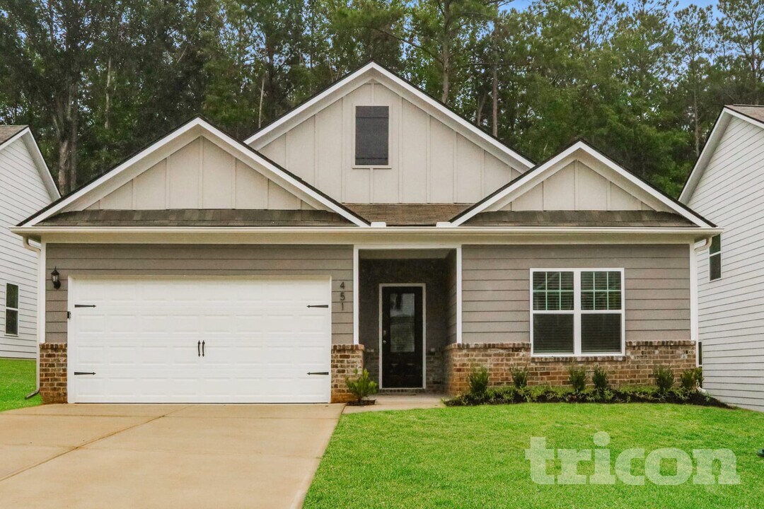 451 Prescott Wy in Villa Rica, GA - Foto de edificio