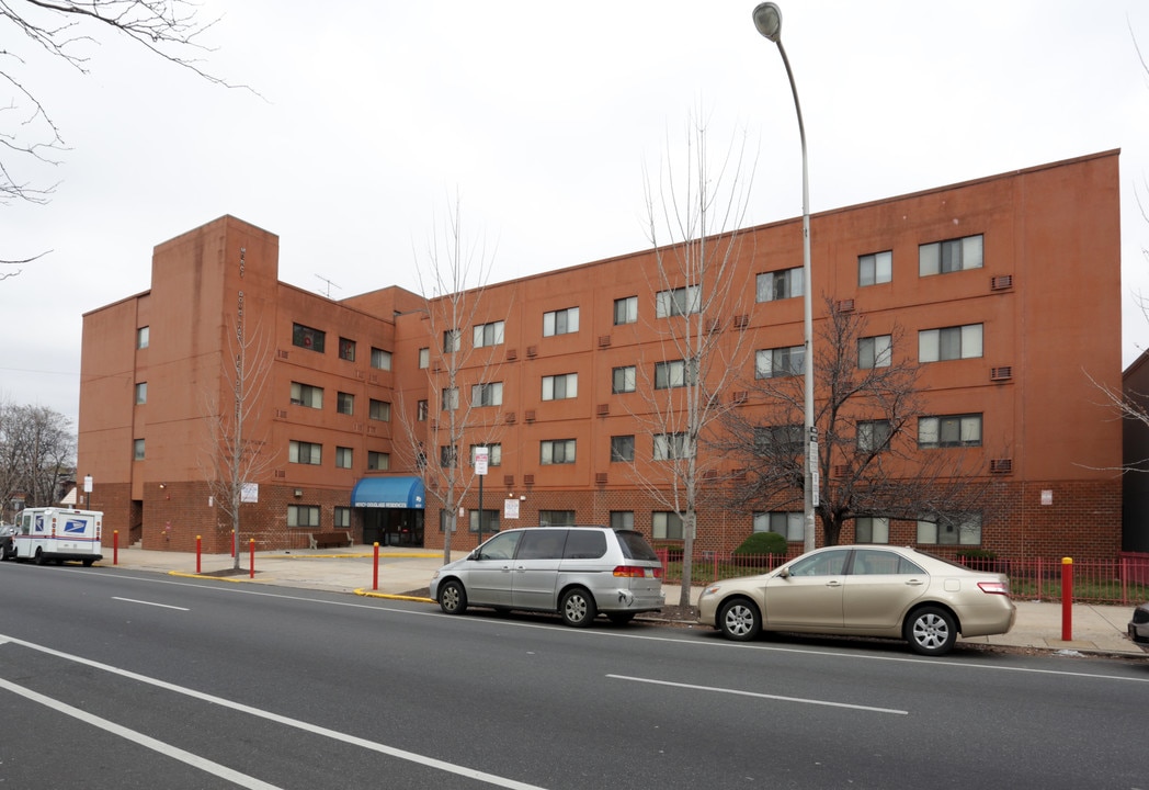 Mercy Douglass Residences in Philadelphia, PA - Foto de edificio