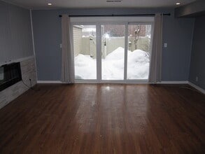 2008 Windsor Dr in Framingham, MA - Building Photo - Building Photo