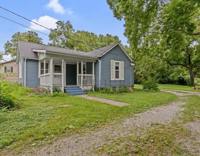 property at 815 N Ridge Ave
