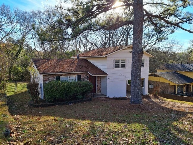 property at 1618 Midway St