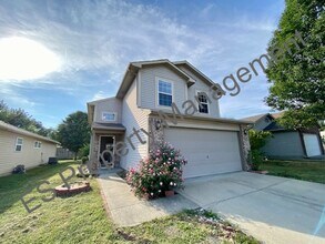 6316 Long River Ln in Indianapolis, IN - Building Photo - Building Photo