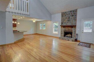 639 Lakeshore Dr NW in Duluth, GA - Building Photo - Building Photo