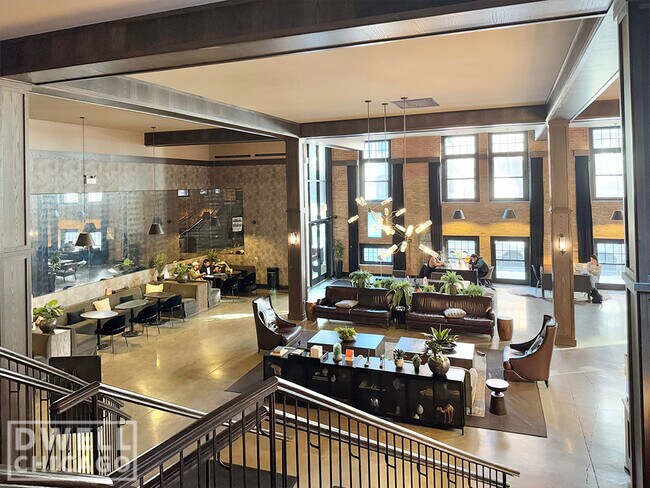 1513 W Adams St, Unit 1515-416