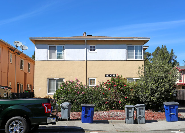 Callan Avenue Apartments in San Leandro, CA - Building Photo - Building Photo