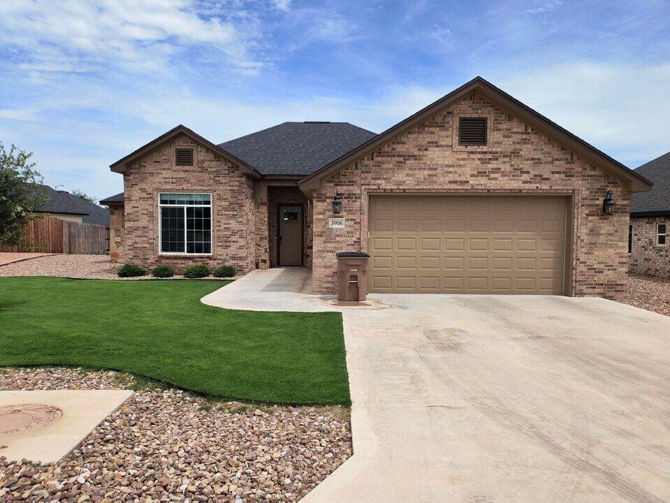 3906 Ruth in San Angelo, TX - Building Photo