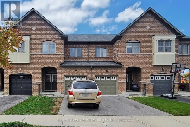 property at 74 Davenfield Cir