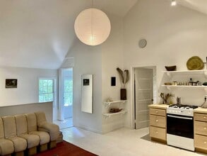 33 Mill St in Rhinebeck, NY - Building Photo - Building Photo
