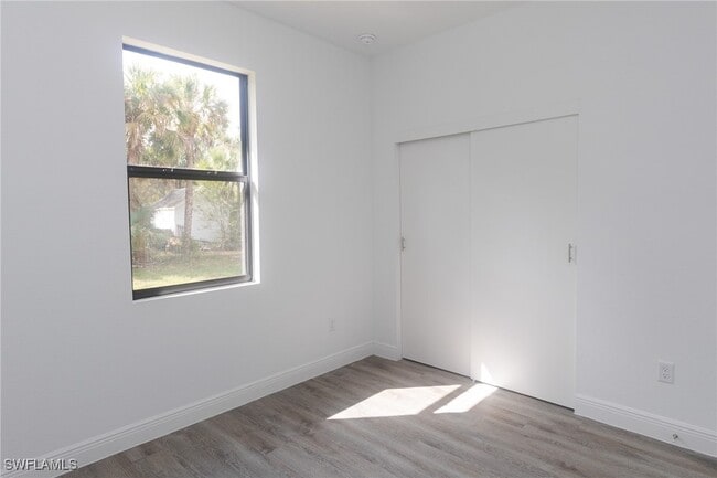 property at 5023 N Dogwood Cir