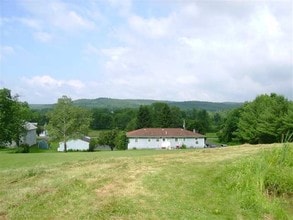 236 Junction Rd in Howes Cave, NY - Building Photo - Building Photo