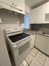 1351 SW 4th St in Miami, FL - Foto de edificio - Building Photo