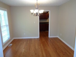 5110 Salem Dr in Stone Mountain, GA - Foto de edificio - Building Photo