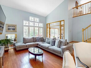 902 Kimberly Ln in Chanhassen, MN - Building Photo - Building Photo