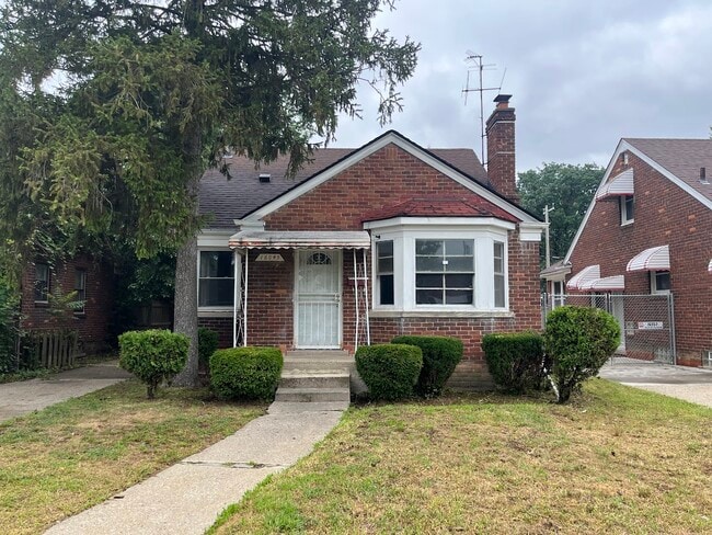 16045 Edmore Dr in Detroit, MI - Building Photo - Building Photo